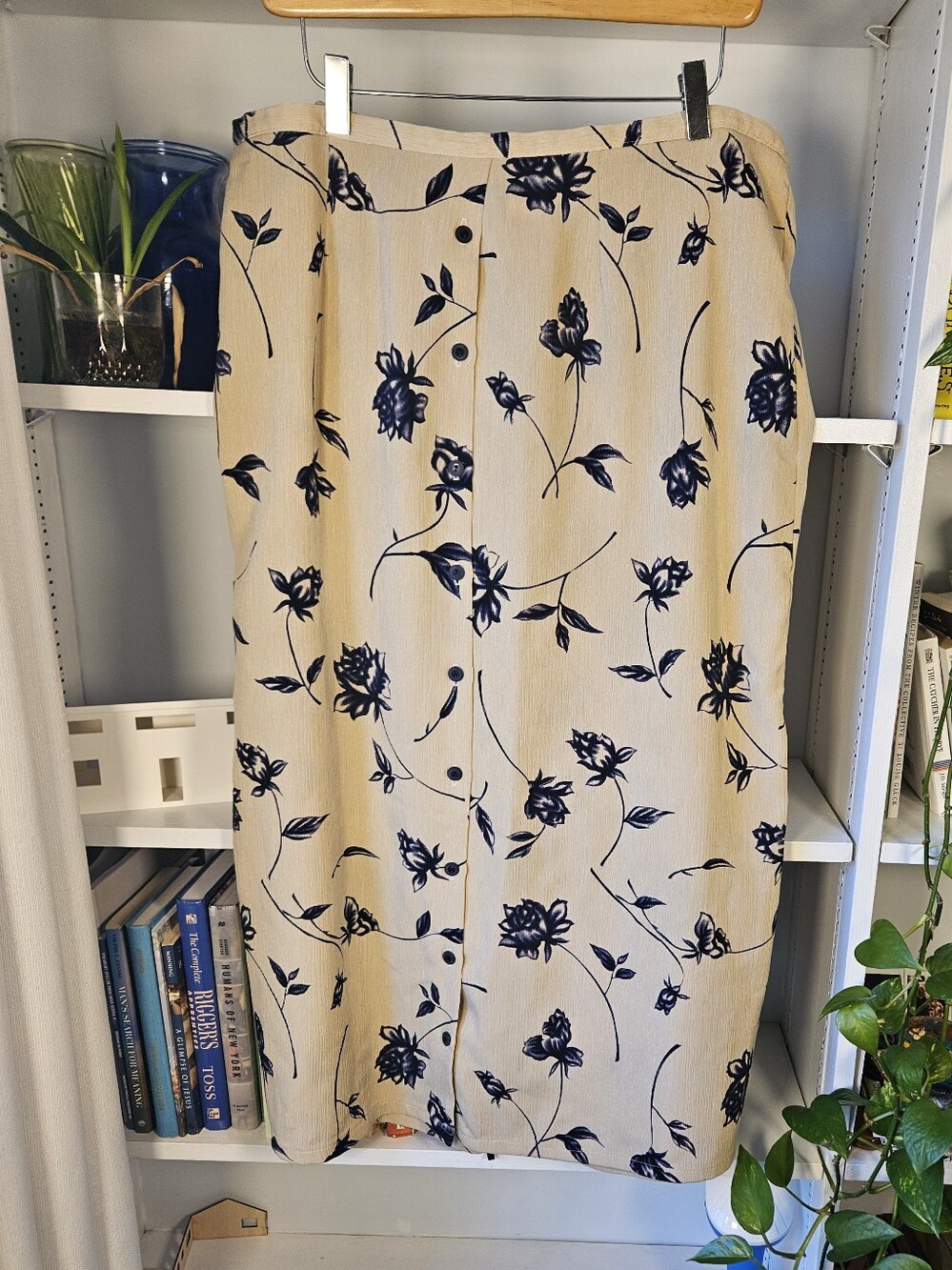 Vintage Women's Midi Skirt Cream Blue Floral Print Size 20 XXL 90's Boho Button